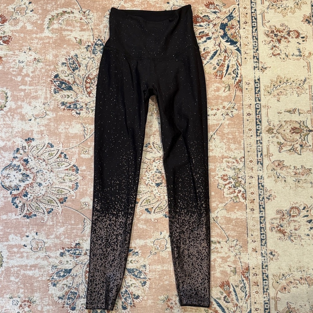 Beyond Yoga Black and Pink Speckled Leggings